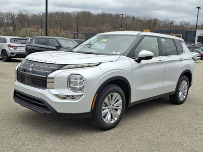 2026 Mitsubishi Outlander ES