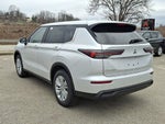 2026 Mitsubishi Outlander ES