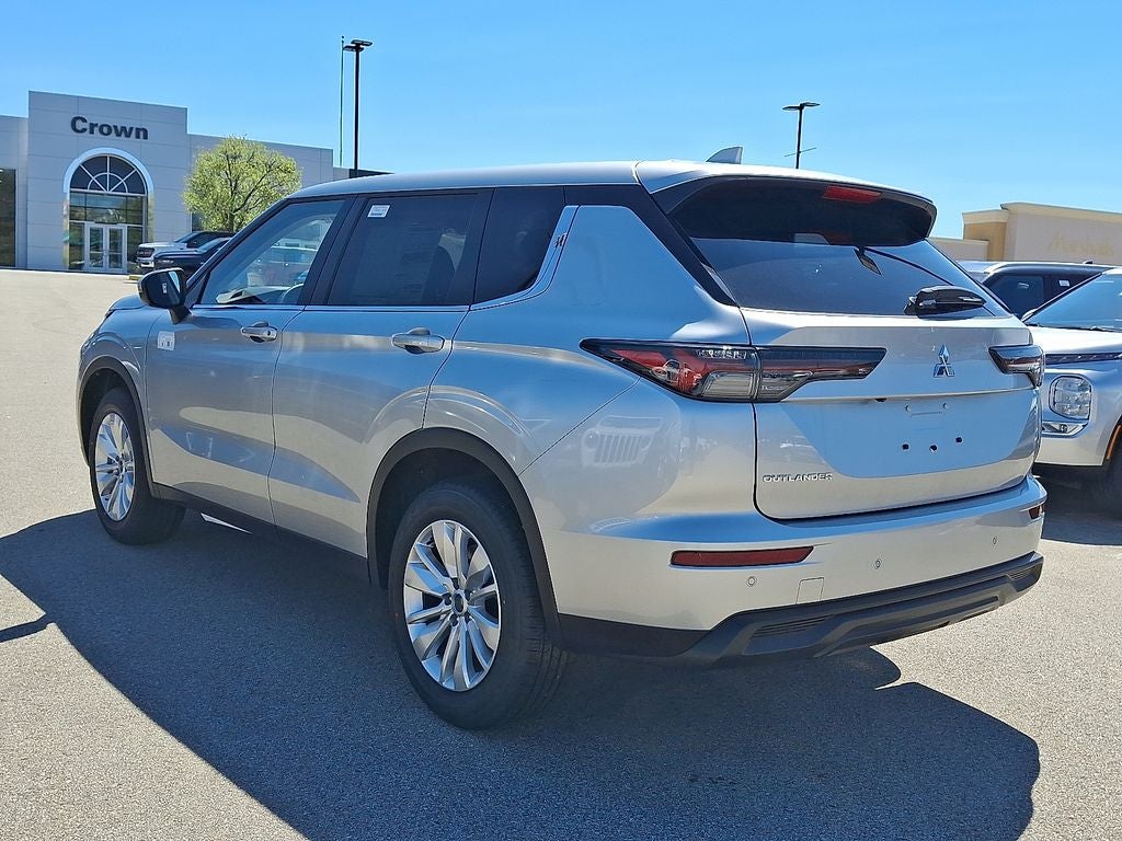2026 Mitsubishi Outlander ES