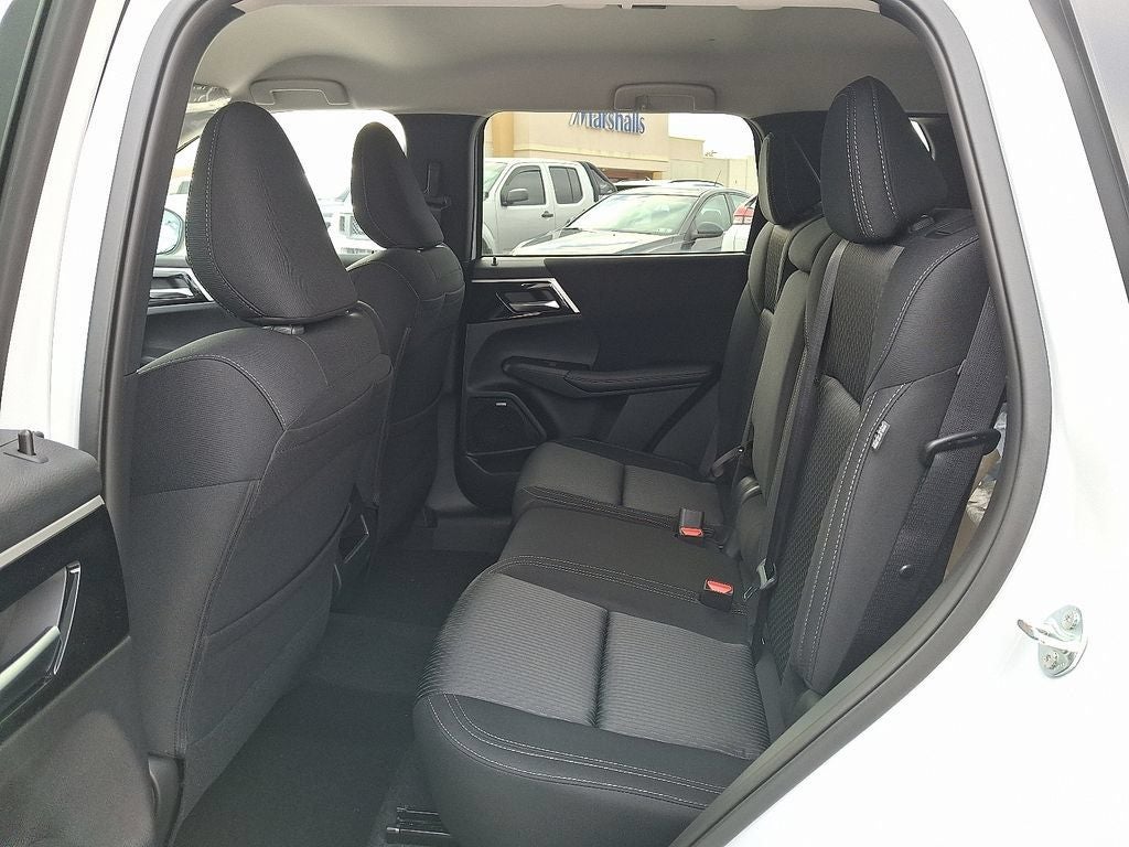 2026 Mitsubishi Outlander ES