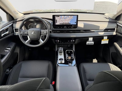 2026 Mitsubishi Outlander ES