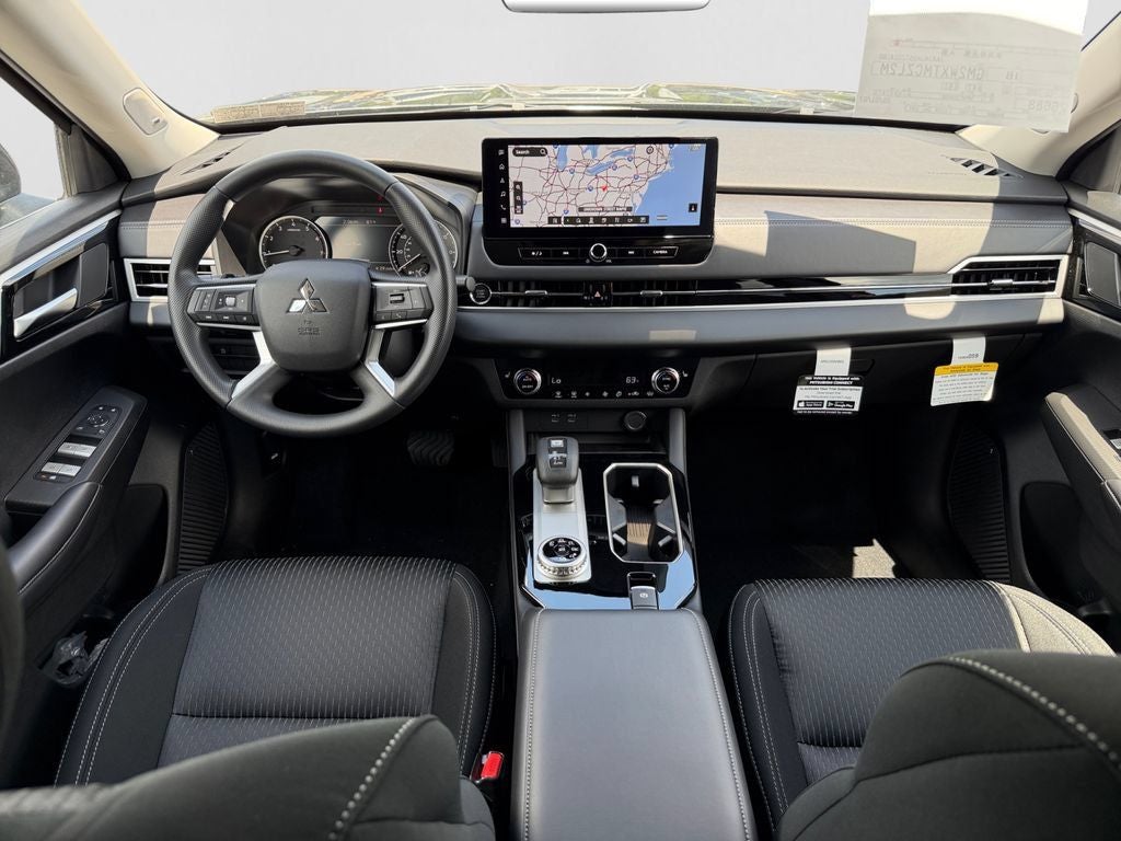 2026 Mitsubishi Outlander ES