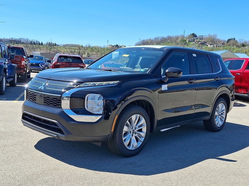 2026 Mitsubishi Outlander ES