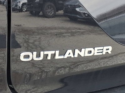 2026 Mitsubishi Outlander ES