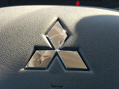2026 Mitsubishi Outlander ES