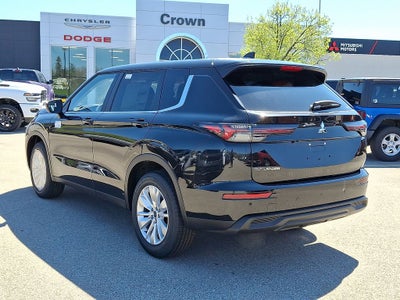 2026 Mitsubishi Outlander ES