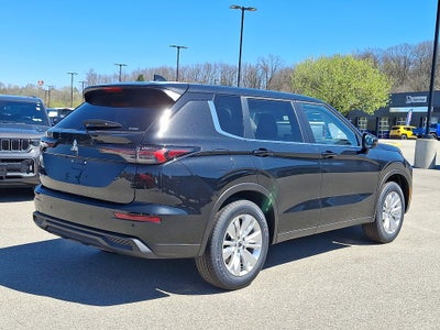 2026 Mitsubishi Outlander ES