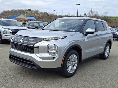2026 Mitsubishi Outlander ES