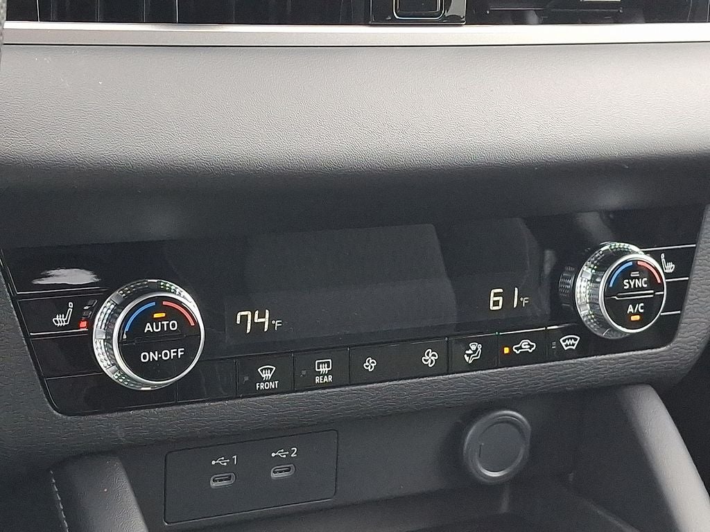 2026 Mitsubishi Outlander ES