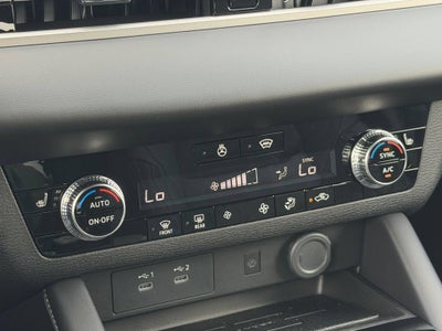 2026 Mitsubishi Outlander LE