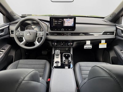 2026 Mitsubishi Outlander LE