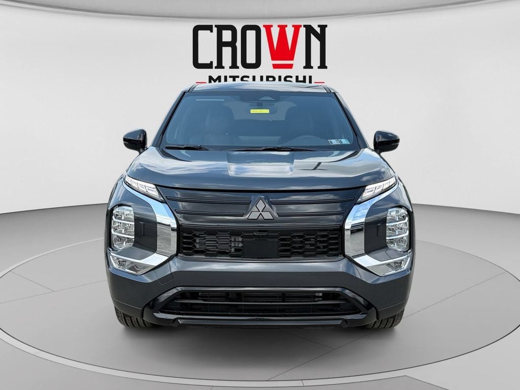 2026 Mitsubishi Outlander LE