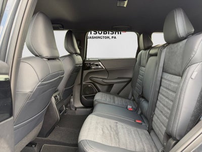 2026 Mitsubishi Outlander LE