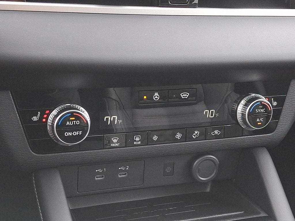 2026 Mitsubishi Outlander SE TECH