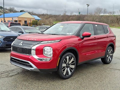 2026 Mitsubishi Outlander SE