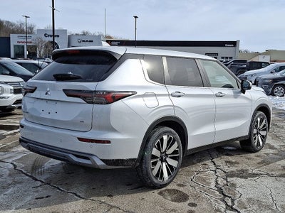 2026 Mitsubishi Outlander SE TECH