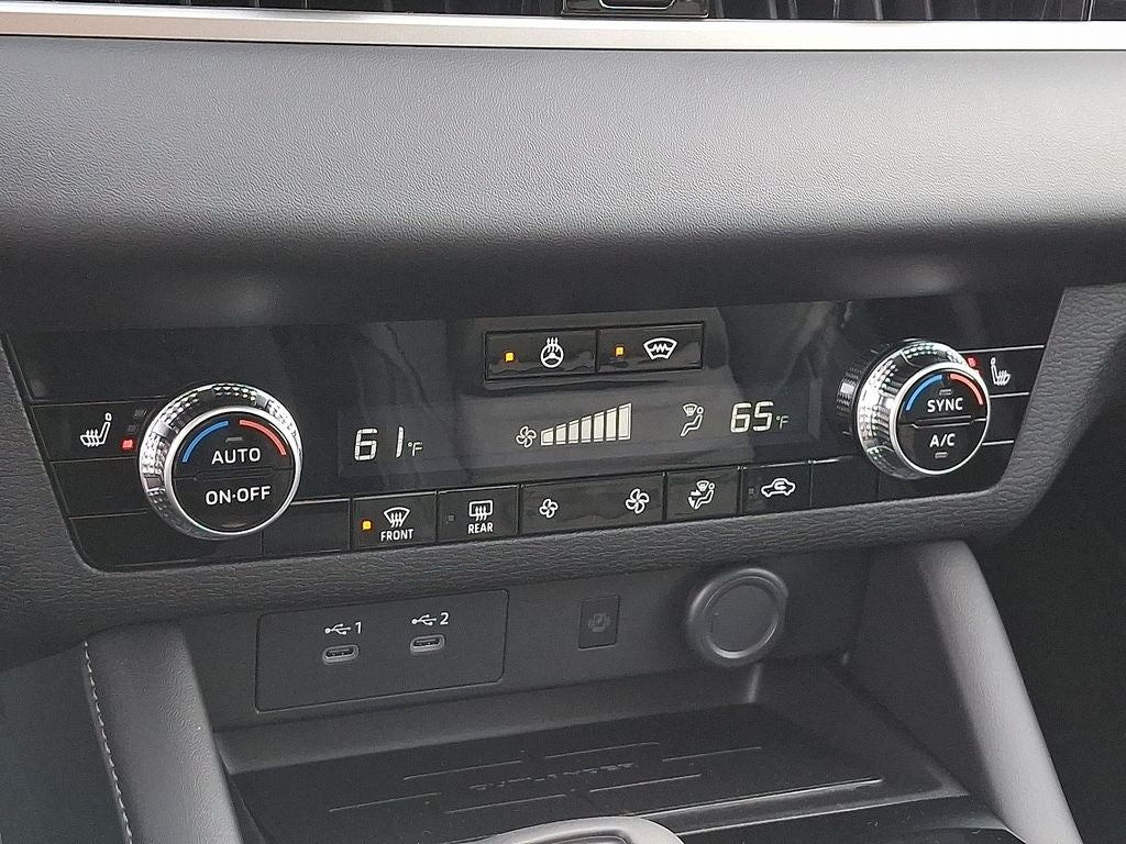 2026 Mitsubishi Outlander SE TECH