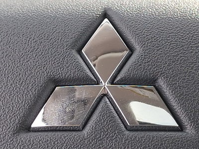 2026 Mitsubishi Outlander SE TECH