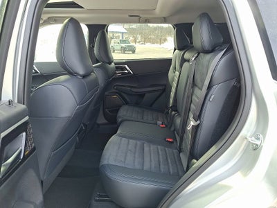 2026 Mitsubishi Outlander SE TECH