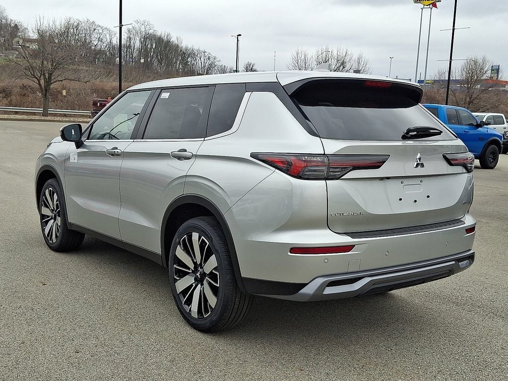 2026 Mitsubishi Outlander SE
