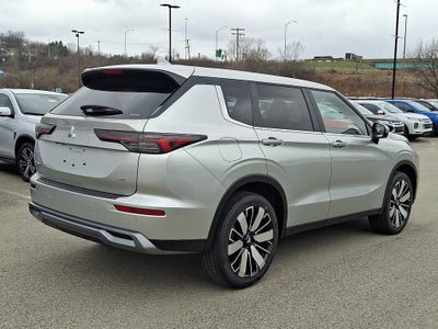 2026 Mitsubishi Outlander SE