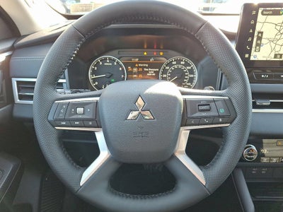 2026 Mitsubishi Outlander SE