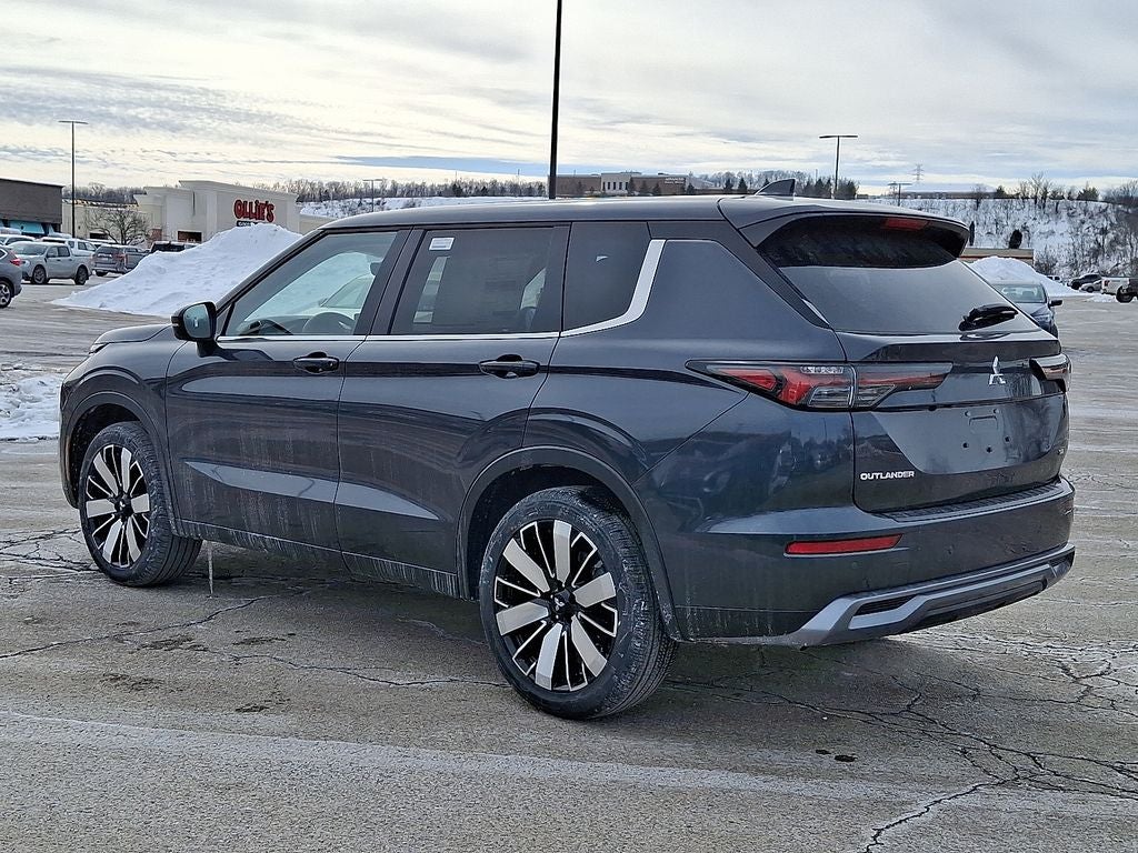 2026 Mitsubishi Outlander SE TECH