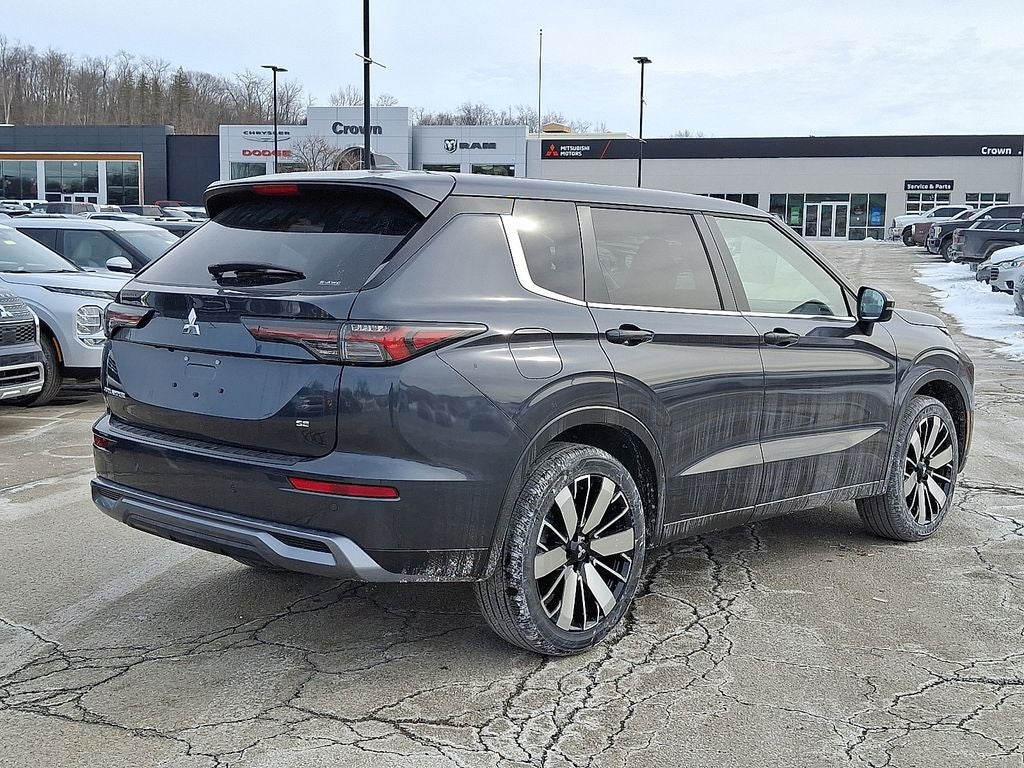 2026 Mitsubishi Outlander SE TECH