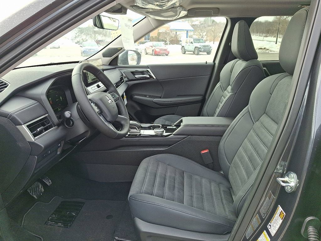 2026 Mitsubishi Outlander SE TECH