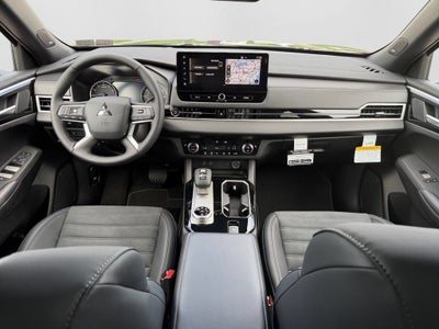 2026 Mitsubishi Outlander LE