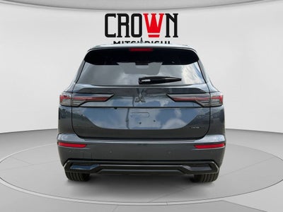 2026 Mitsubishi Outlander LE