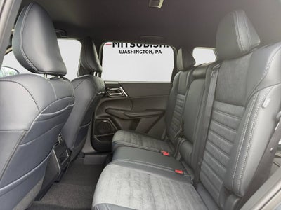 2026 Mitsubishi Outlander LE