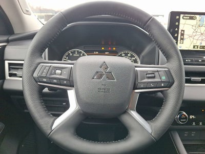 2026 Mitsubishi Outlander SE