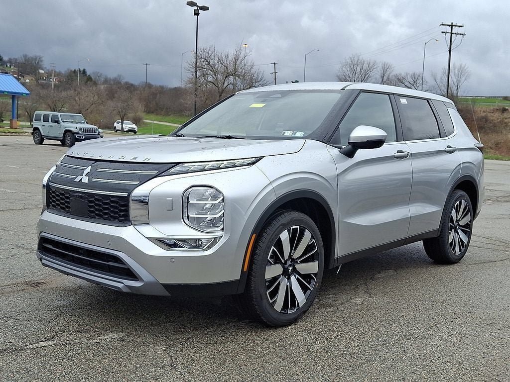 2026 Mitsubishi Outlander SE