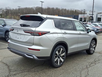 2026 Mitsubishi Outlander SE