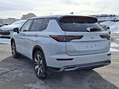 2026 Mitsubishi Outlander SE