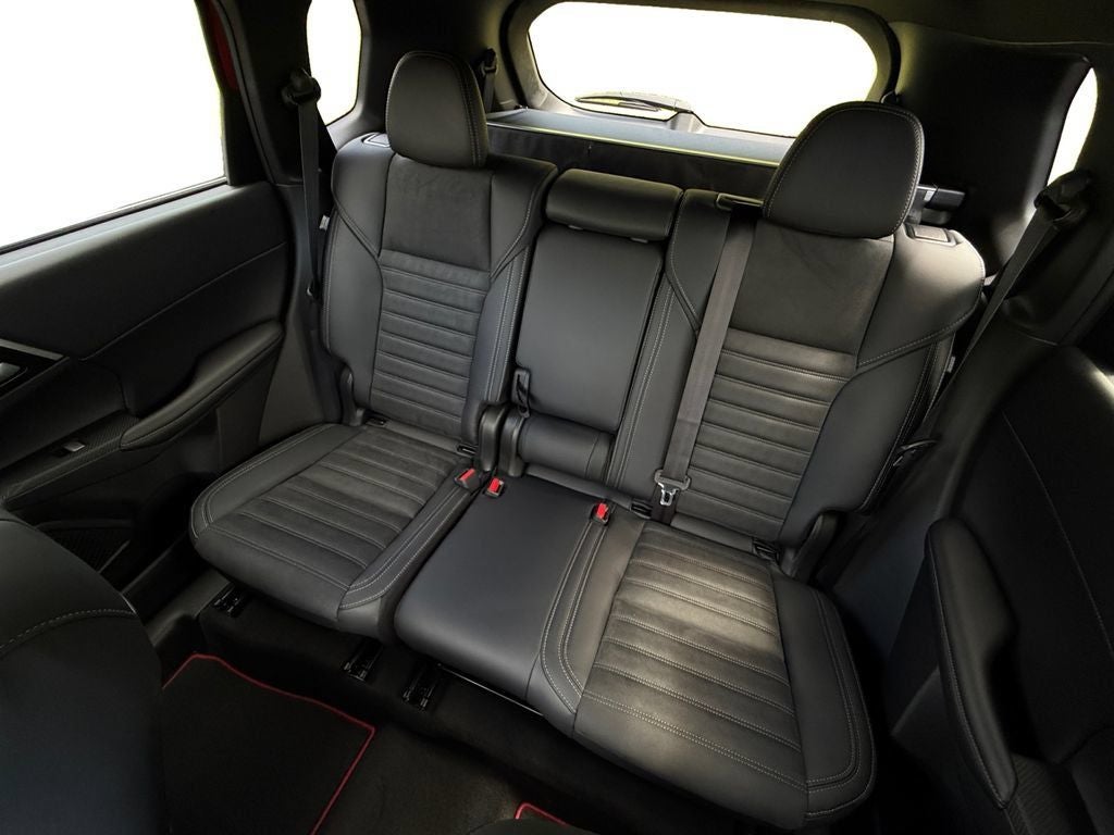 2026 Mitsubishi Outlander Base