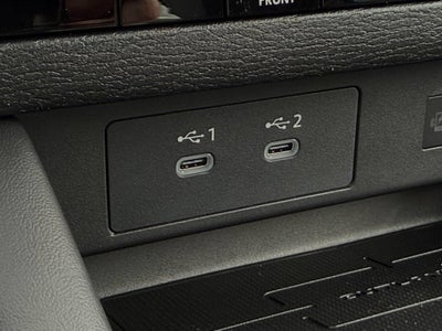 2026 Mitsubishi Outlander LE