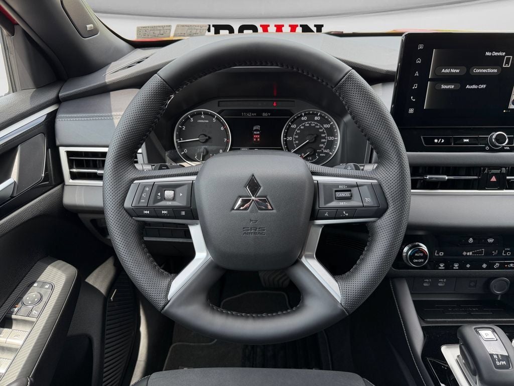 2026 Mitsubishi Outlander LE