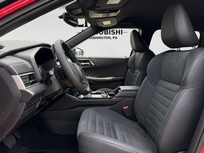 2026 Mitsubishi Outlander LE