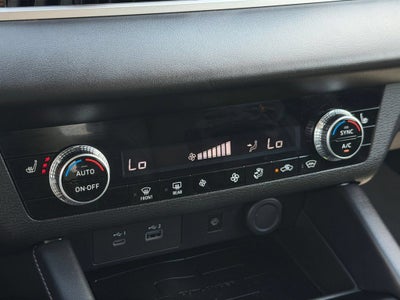 2023 Mitsubishi Outlander PHEV SE tech