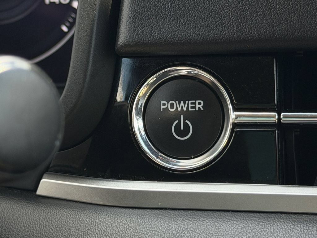 2023 Mitsubishi Outlander PHEV SE tech