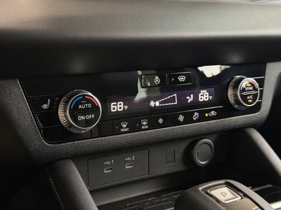 2026 Mitsubishi Outlander PHEV SE