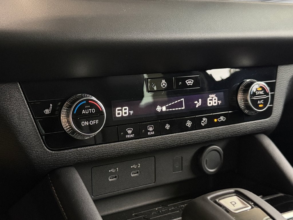 2026 Mitsubishi Outlander PHEV SE