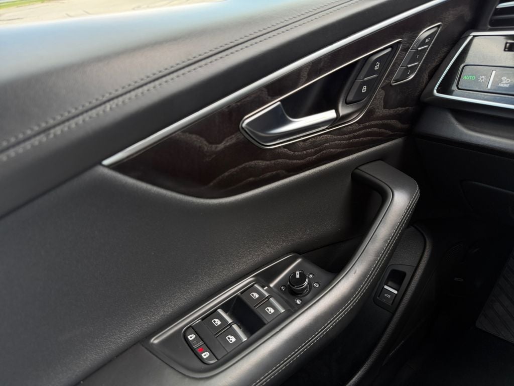 2023 Audi Q8 55 Prestige quattro
