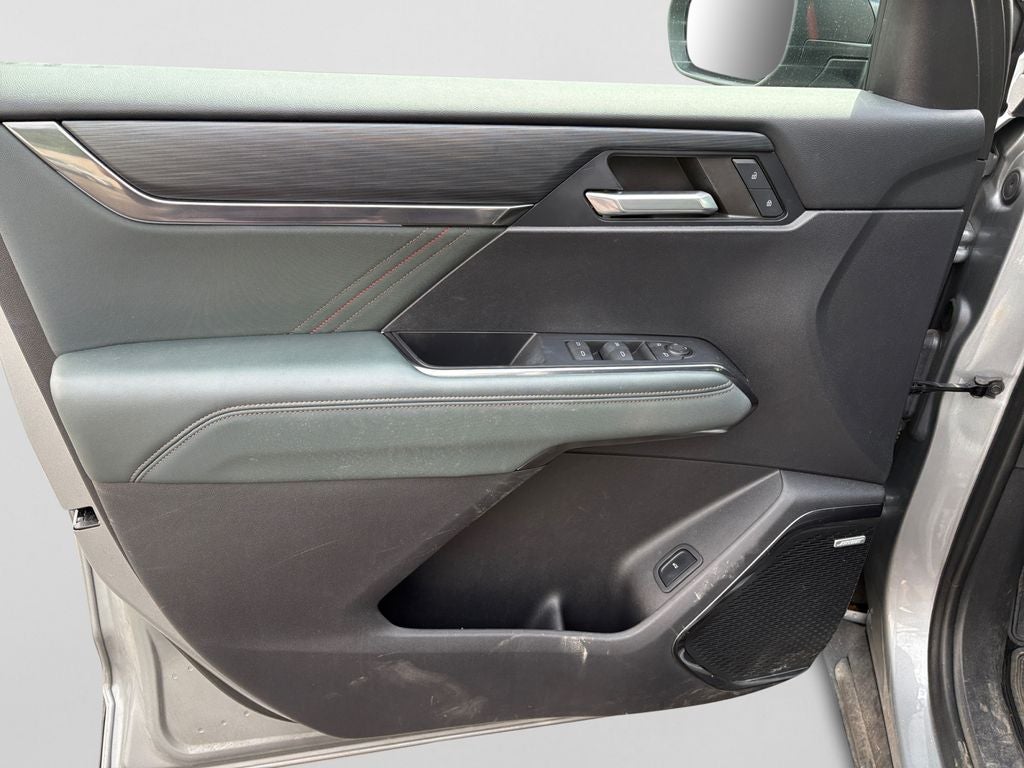 2024 GMC Acadia AT4