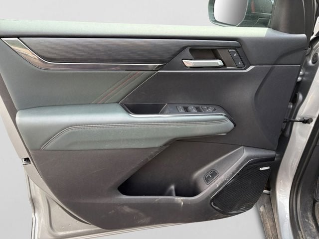 2024 GMC Acadia AT4
