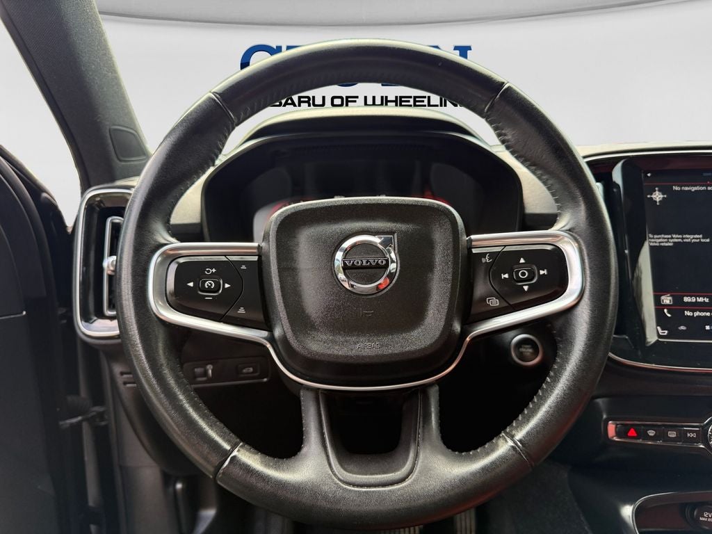 2020 Volvo XC40 Momentum