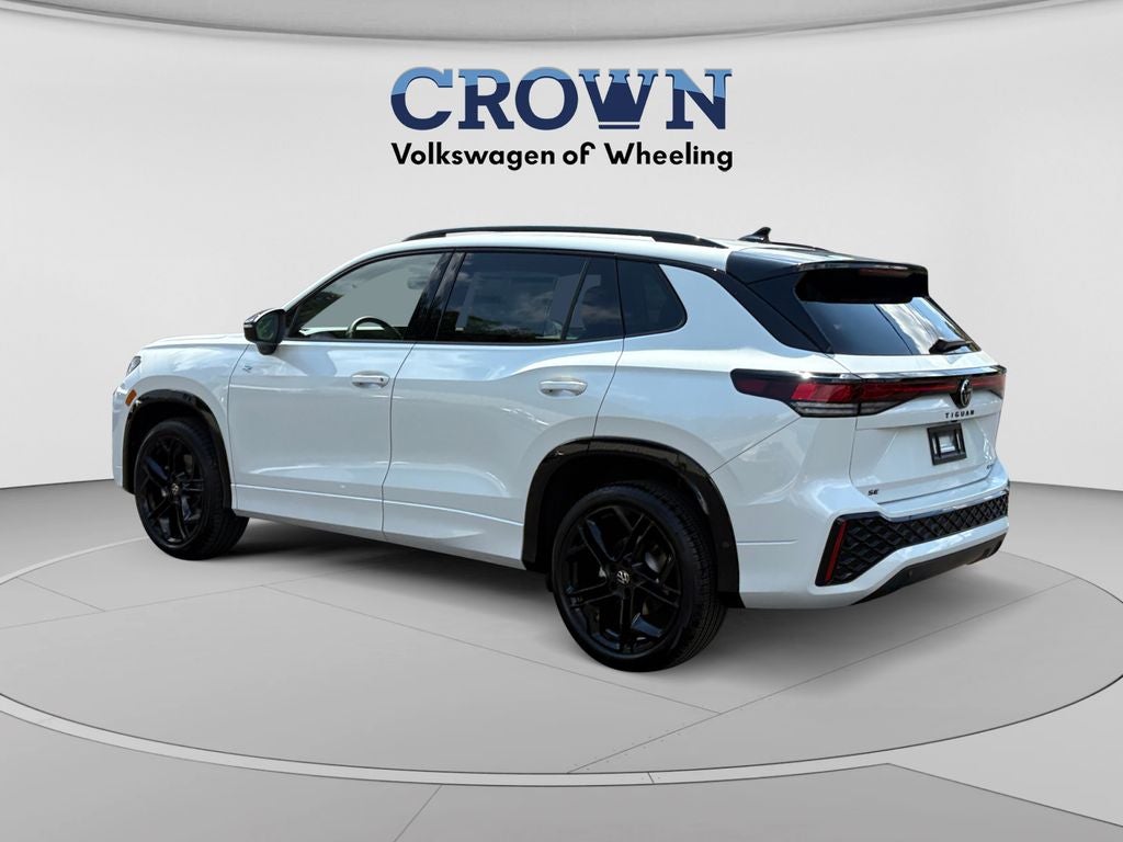 2026 Volkswagen Tiguan 2.0T SE R-Line Black