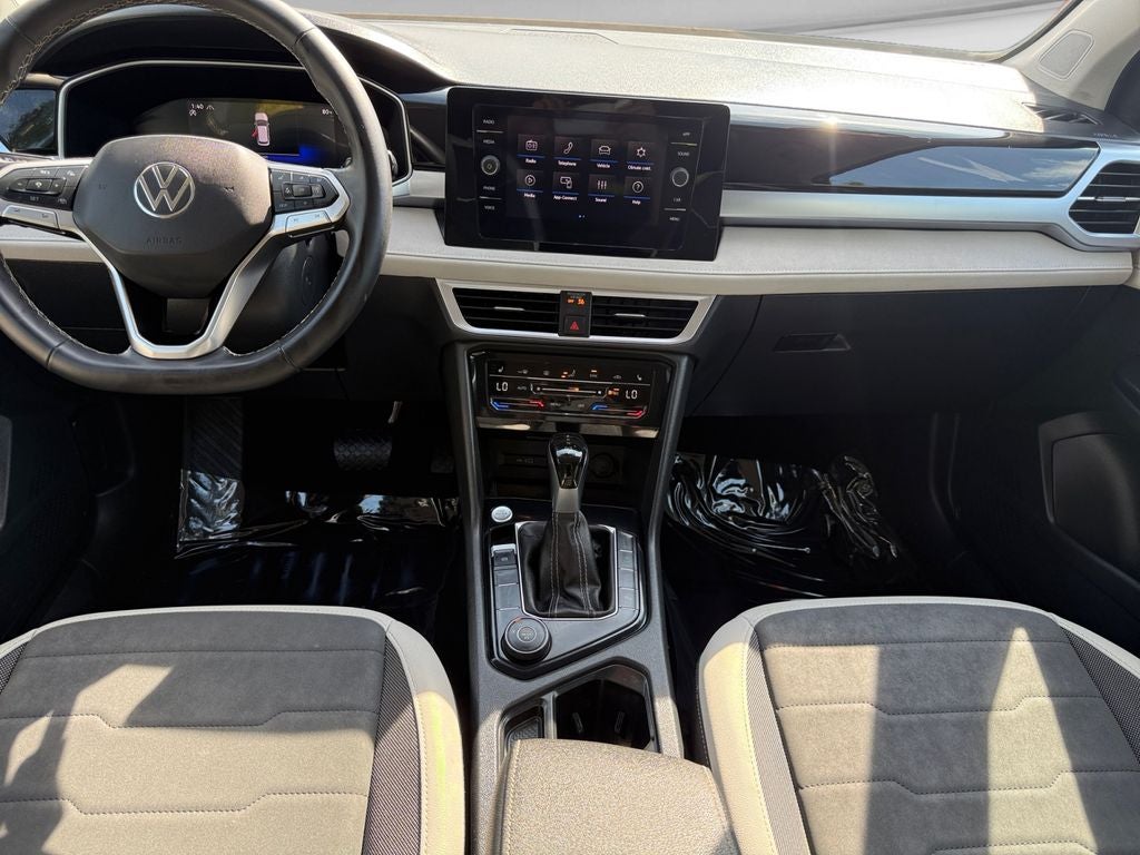 2025 Volkswagen Taos 1.5T SE
